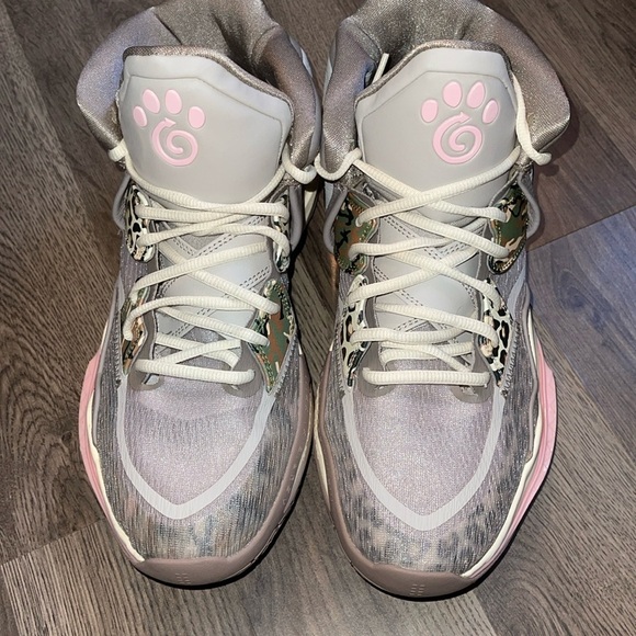 Kyrie Infinity Leopard Camo - Picture 2 of 5